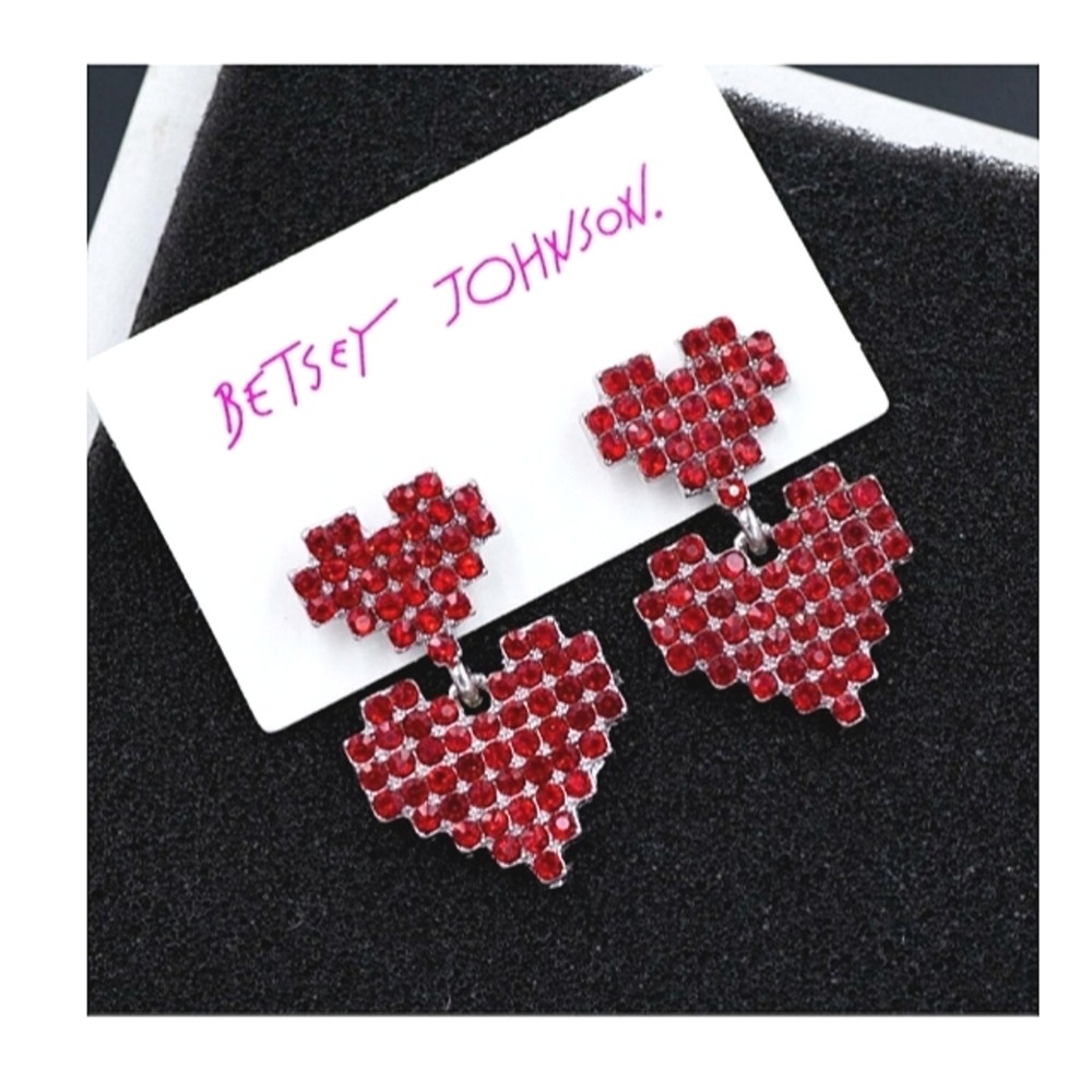 BETSEY JOHNSON Heart Earrings Sparkling Red Rhinestone Dangle Earrings NEW NWT
